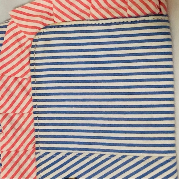 Vineyard Vines seersucker clutch - Picture 3 of 4